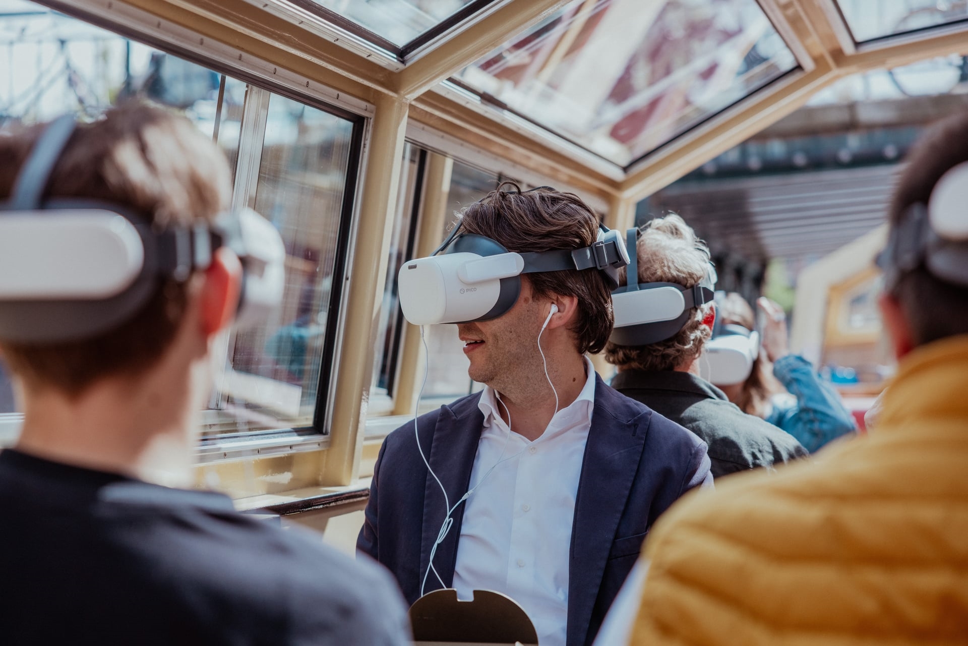 Amsterdam VR Time-Travel Canal Cruise into the Golden Age 3